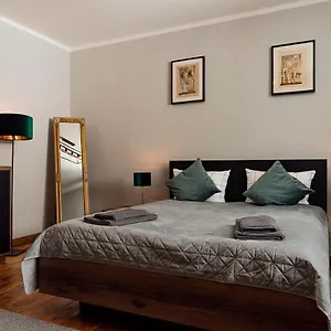 shapiro-apartment-kazimierz.krakowhotelspoland.com/